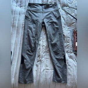 Grey size 4 lulus with back zipper pocket.